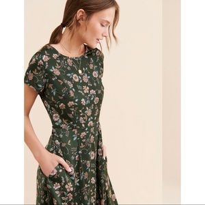 Dark green floral maxi dress gal meets glam